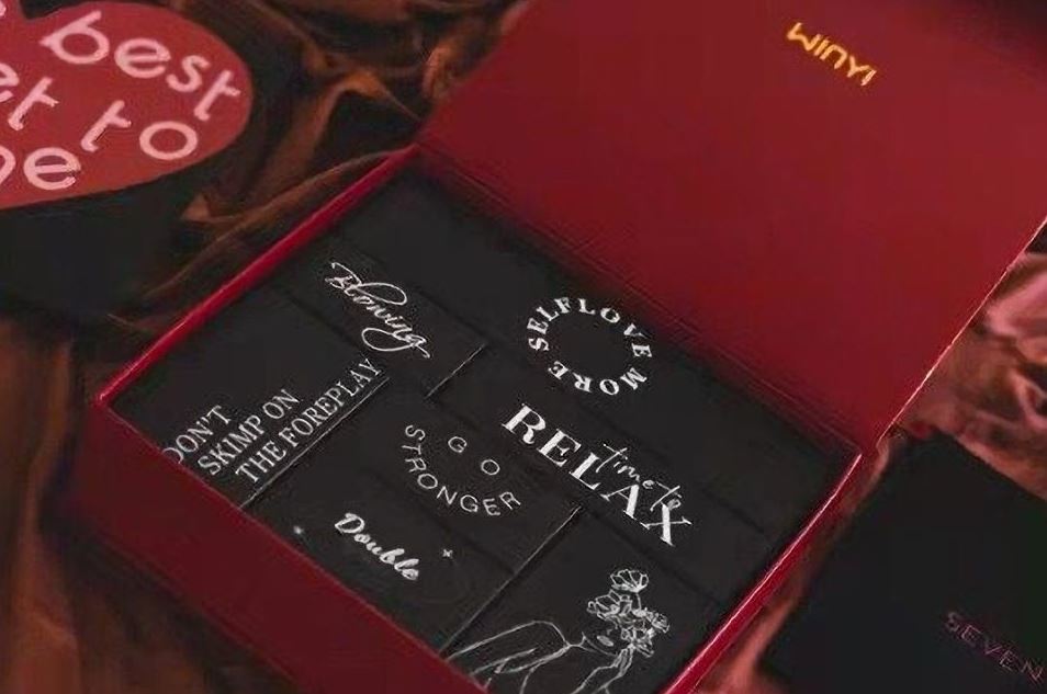 
                  
                    Couple Mystery Gift Set Box 'Seven'
                  
                